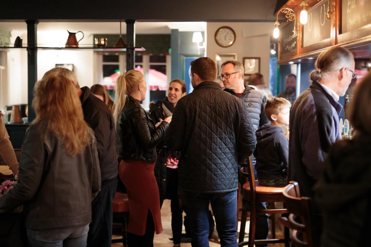 The Three Horseshoes East Worldham Alton  Esterno foto