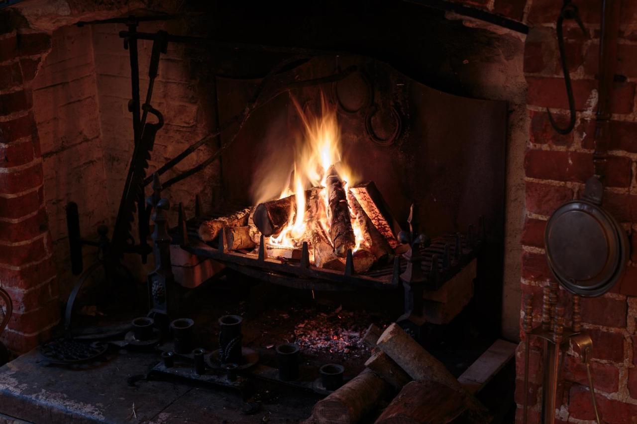 The Three Horseshoes East Worldham Alton  Esterno foto
