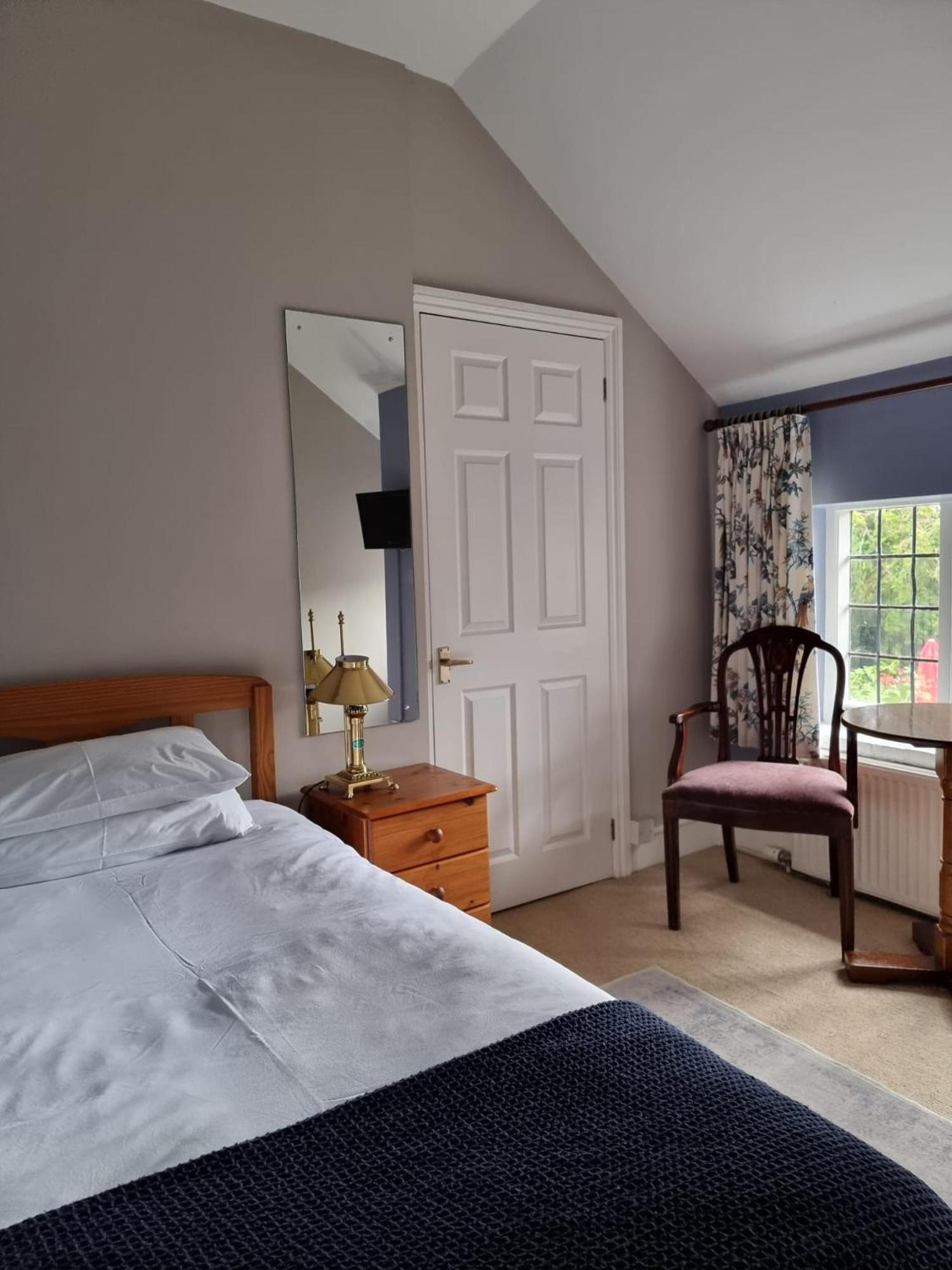 The Three Horseshoes East Worldham Alton  Esterno foto